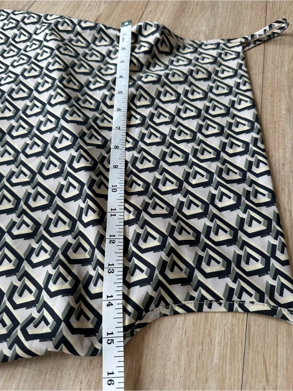 2 piece Geometric Outift- wide leg flowy pants with Cami Shirt - resortwear - Picture 9 of 9